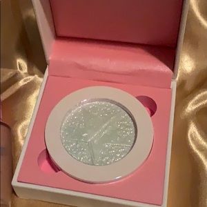 Jeffree Star supreme highlighter